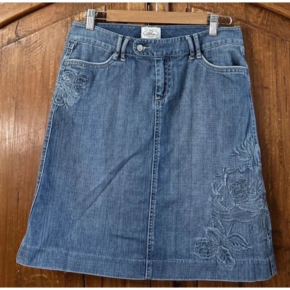 White House Black Market Blanc Embroidered Denim Skirt Sz 6 Casual Cute Clean
